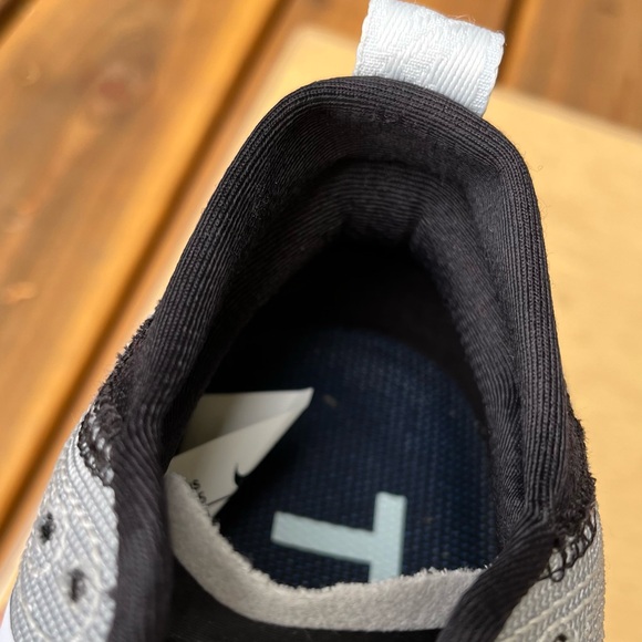 Nike Wm’s ZoomX Zegama Trail Running Shoes #DH0625-005 Light Smoke Grey Sz 6.5 - Picture 12 of 16